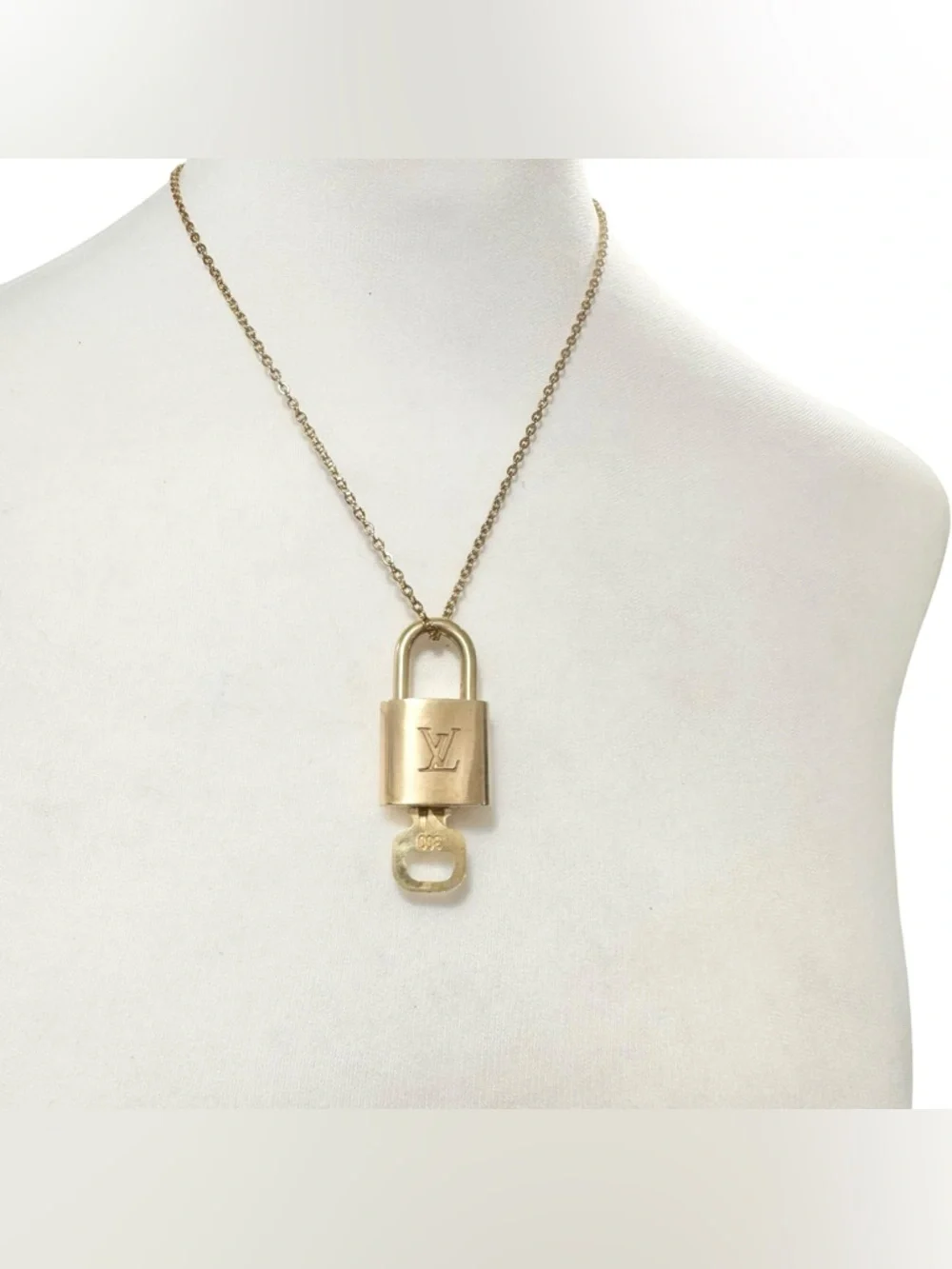 Authentic Louis Vuitton #306 Lock & Key Set on a 18K Gold Plated Chain Necklace - Picture 8 of 10